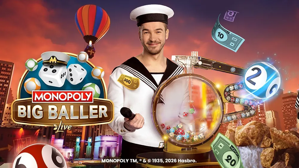 Il conduttore di Monopoly Big Baller con le palline